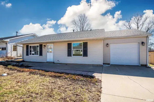 207 Rosewood Drive, Washington, IL 61571