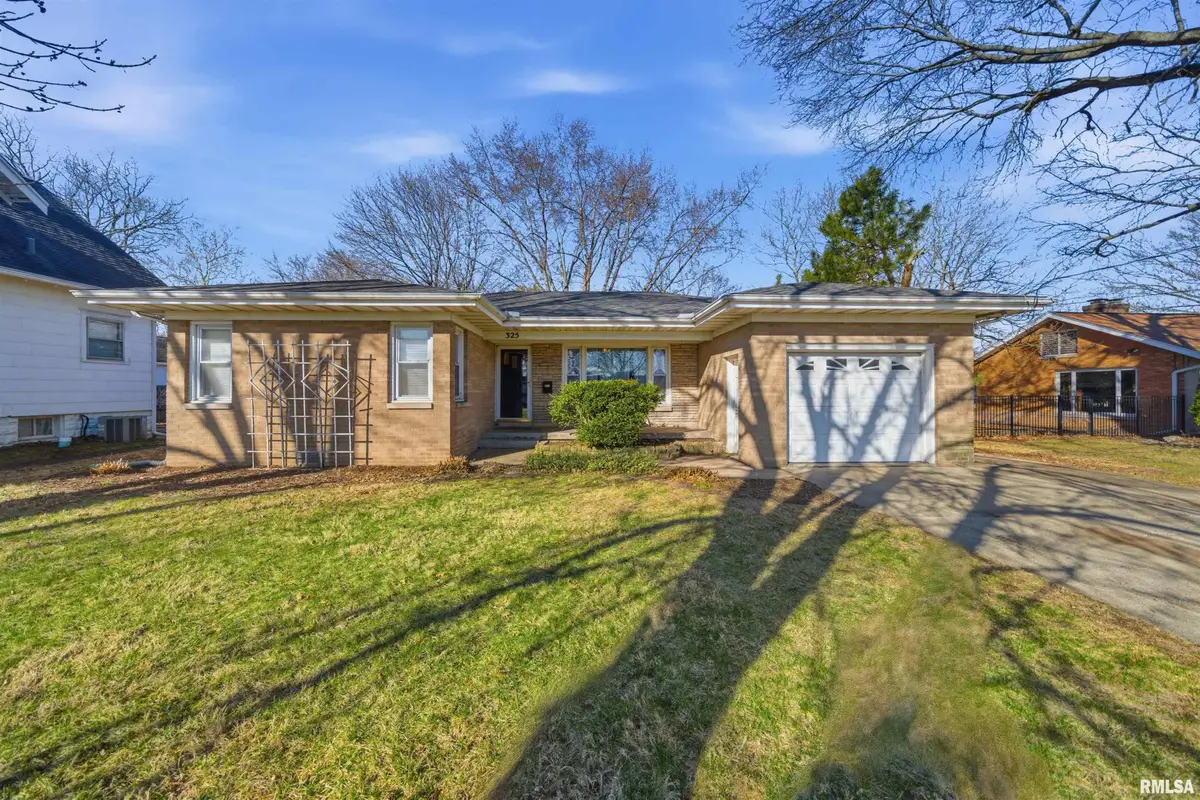 325 N Illinois Avenue, Morton, IL 61550 - #1