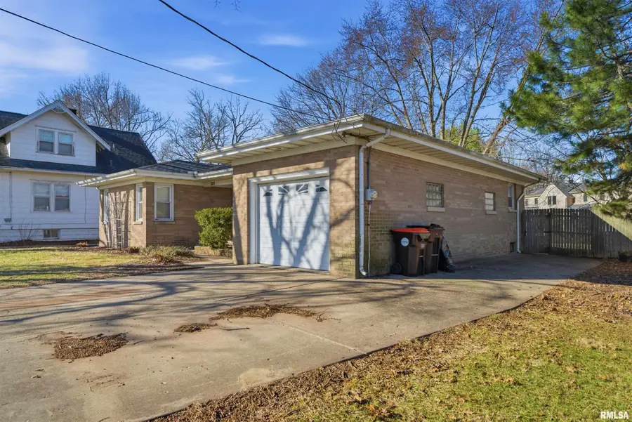 325 N Illinois Avenue, Morton, IL 61550 - #2