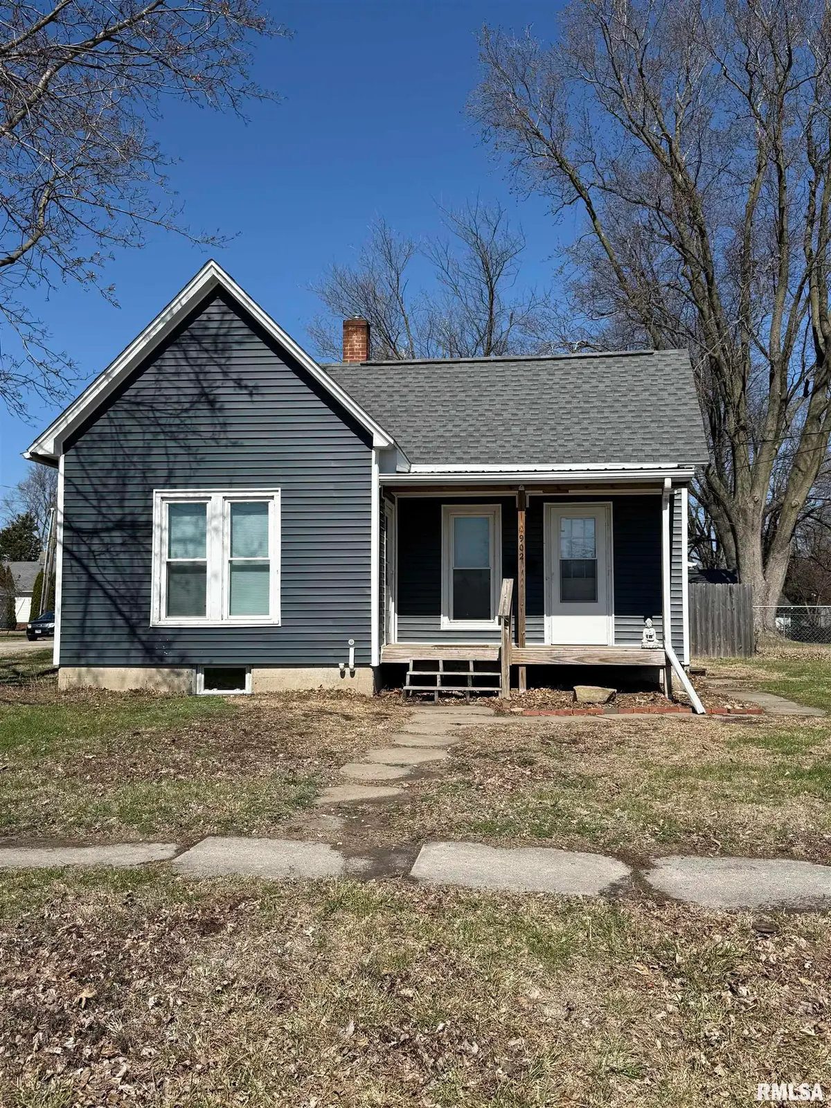 902 E Pierce Street, Macomb, IL 61455 - #1