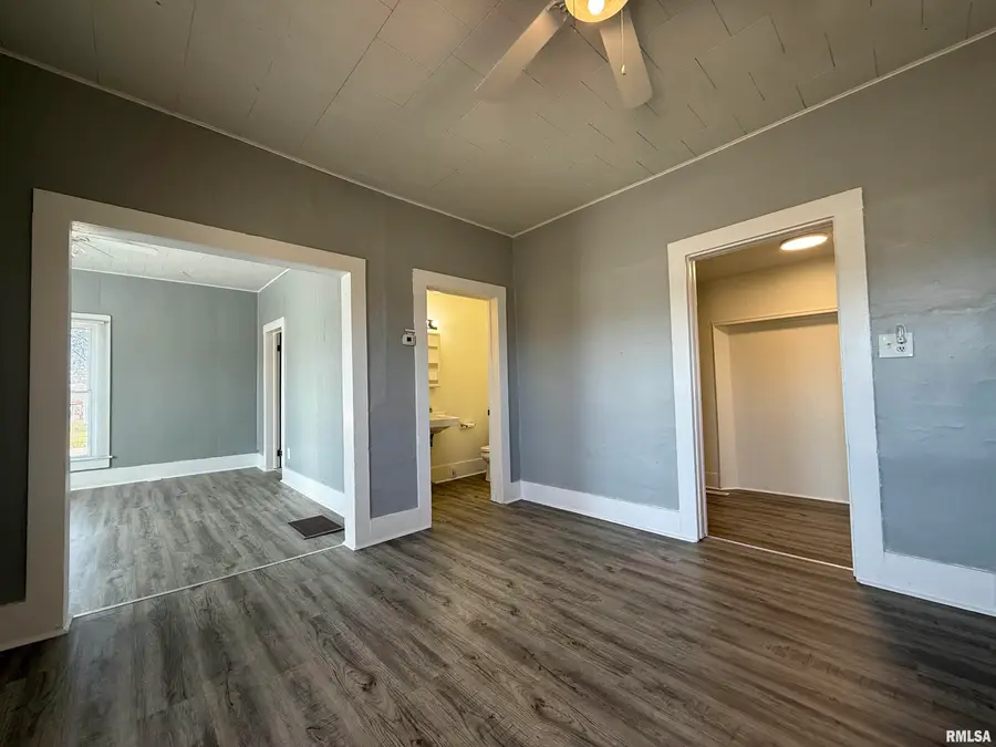 902 E Pierce Street, Macomb, IL 61455 - #3