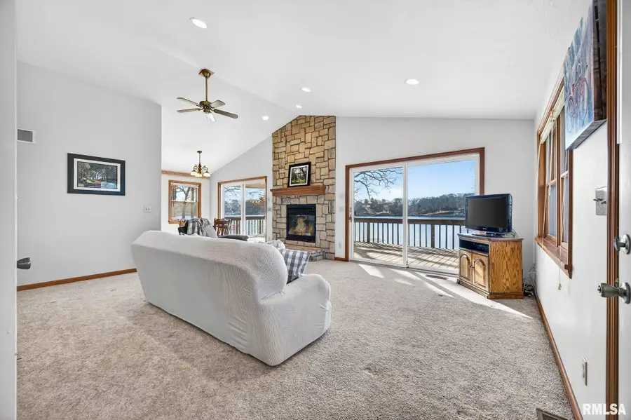 374 Charter Oak Place, Dahinda, IL 61428 - #3