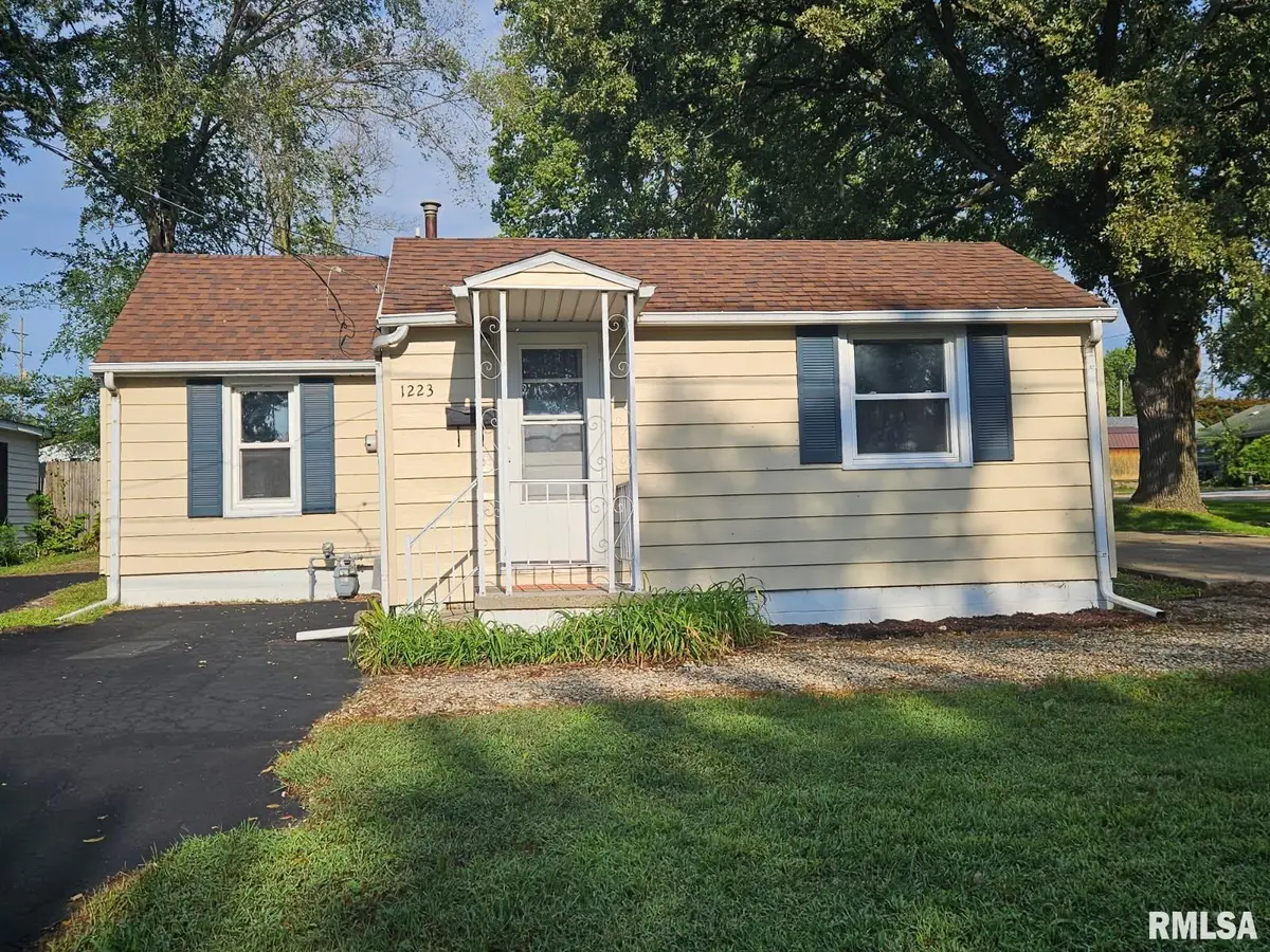 1223 N Front Street, Chillicothe, IL 61523 - #1