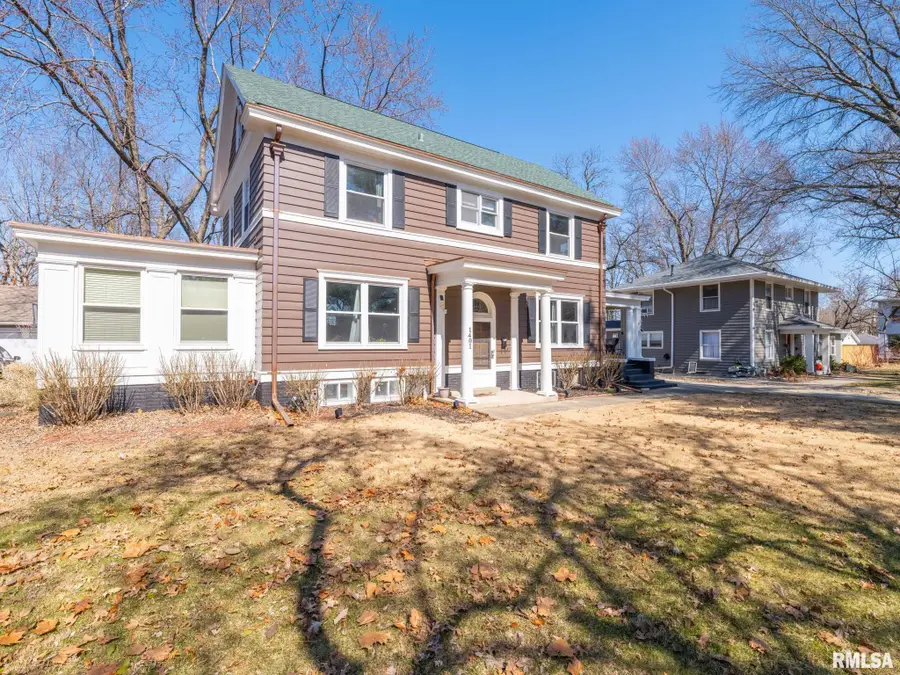 1401 W Parkside Drive, Peoria, IL 61606 - #2