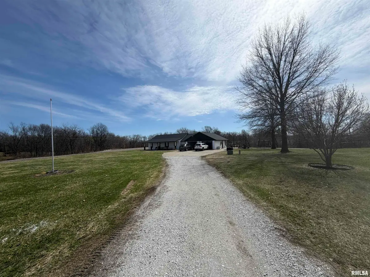 1110 W Hickory Street, Canton, IL 61520 - #1