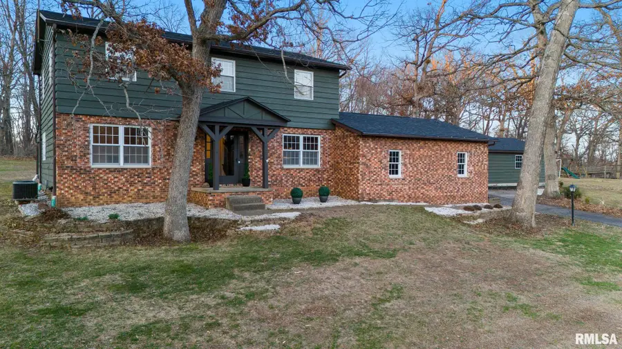 603 E Swords Drive, Edelstein, IL 61526 - #2