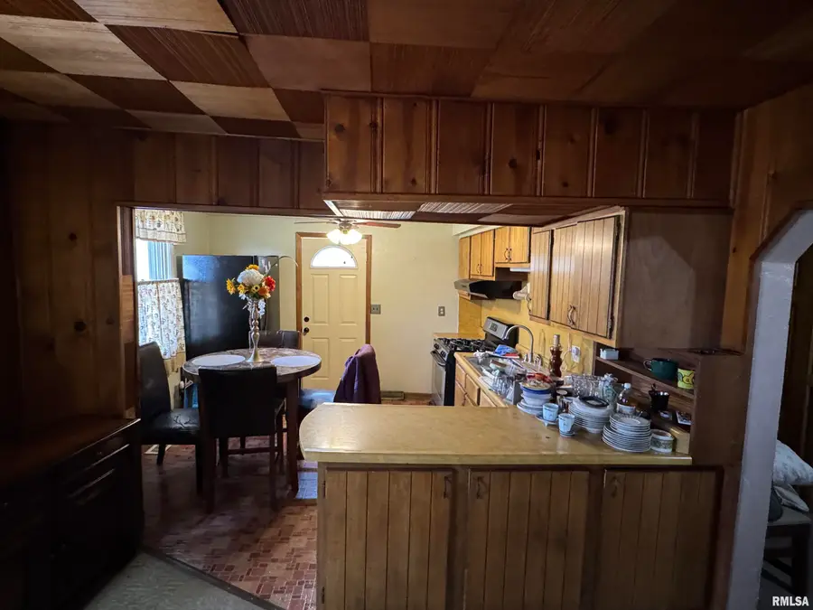 718 E London Avenue, Peoria Heights, IL 61616 - #3