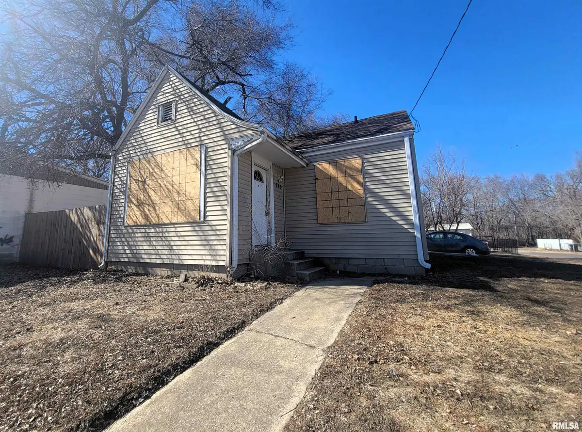 515 N 2nd Street, Pekin, IL 61554 - #1