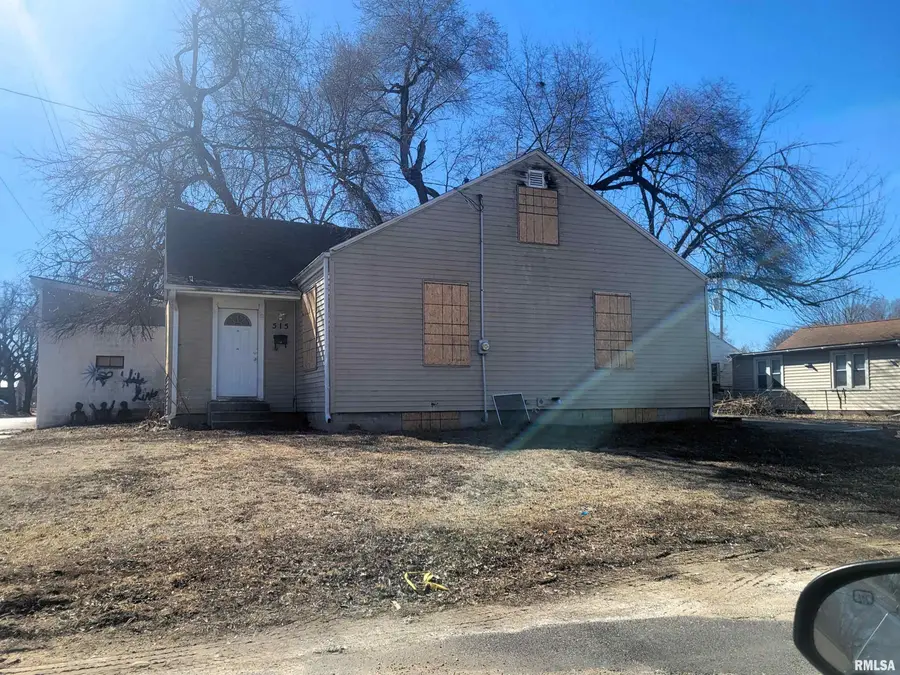 515 N 2nd Street, Pekin, IL 61554 - #2