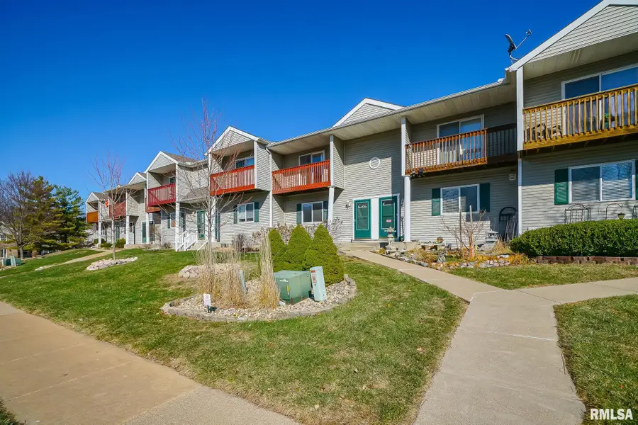 3510 N Kingston Drive #8, Peoria, IL 61604 - #2