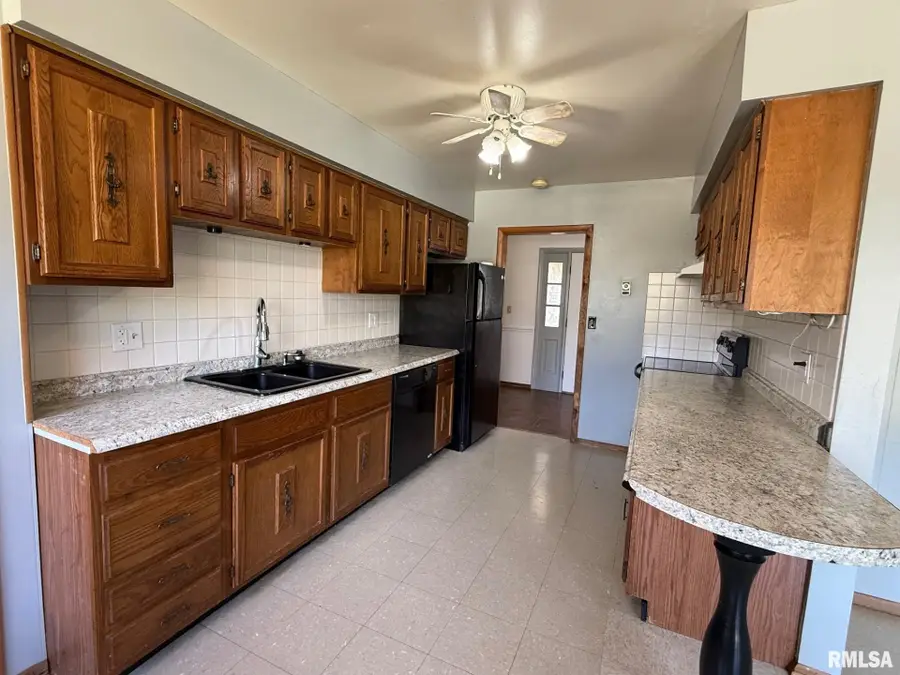 161 Peachtree Lane, Carbondale, IL 62901 - #2