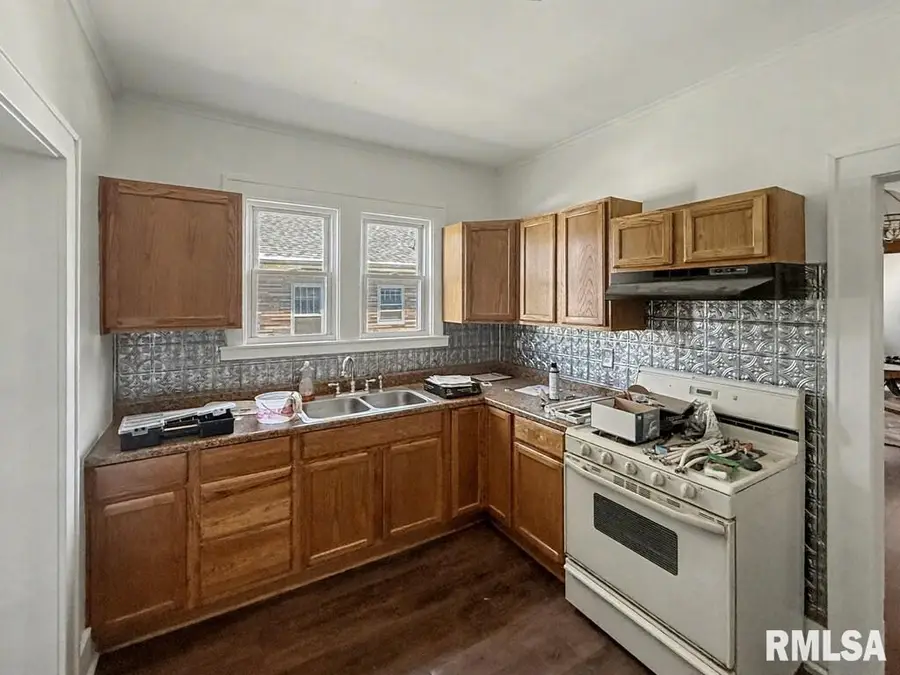 115 Mccann Street, Benton, IL 62812 - #2