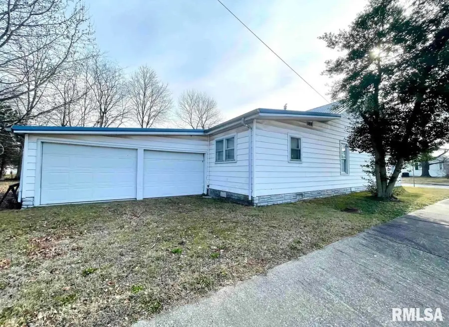 728 W Parish Street, Harrisburg, IL 62946 - #2