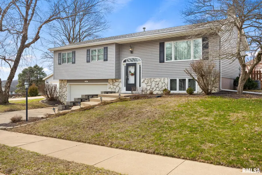 5909 W Ridgecrest Circle, Peoria, IL 61615 - #3