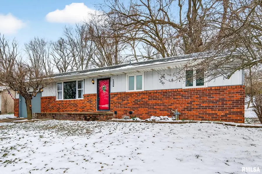 1206 Timber Lane, Pekin, IL 61554 - #3