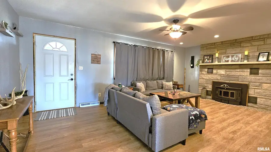 201 S Dean Street, Royalton, IL 62983 - #3