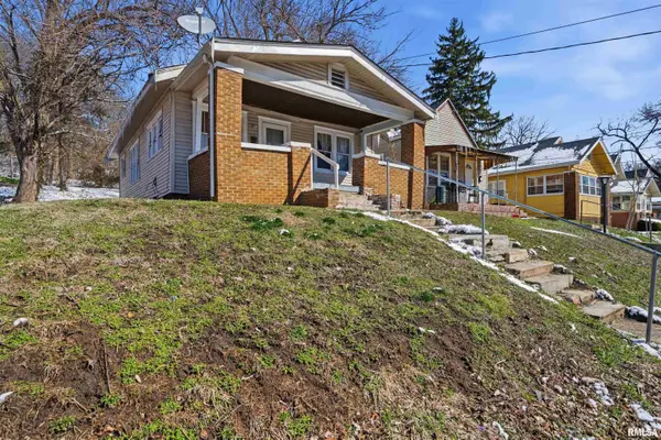 1419 W John H Gwynn Jr Avenue, Peoria, IL 61605