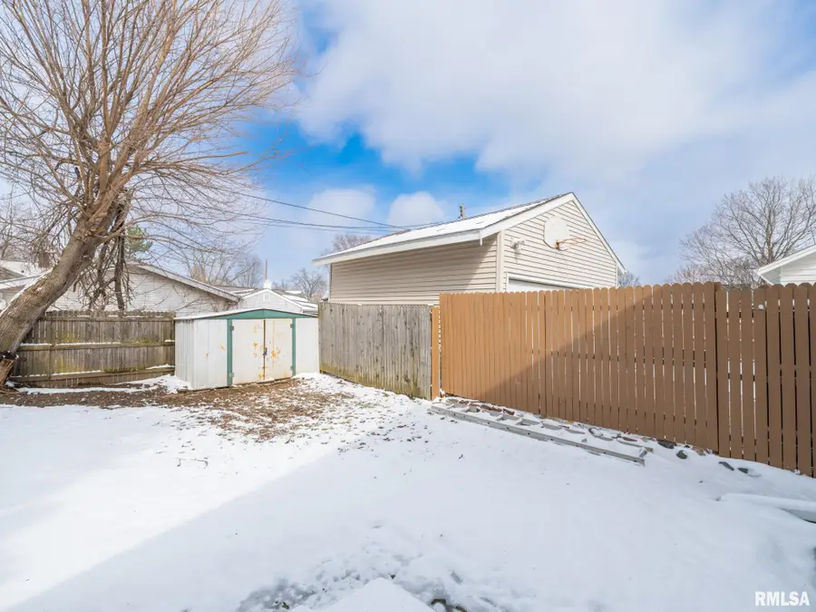 1413 W Gilbert Avenue, Peoria, IL 61604 - #3