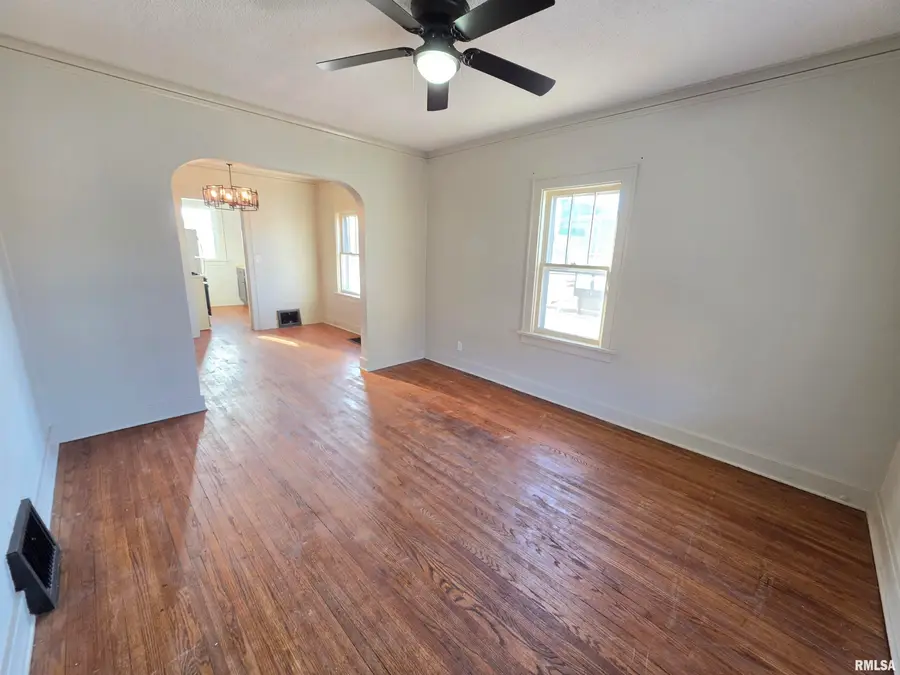 112 Arnold Avenue, East Peoria, IL 61611 - #2