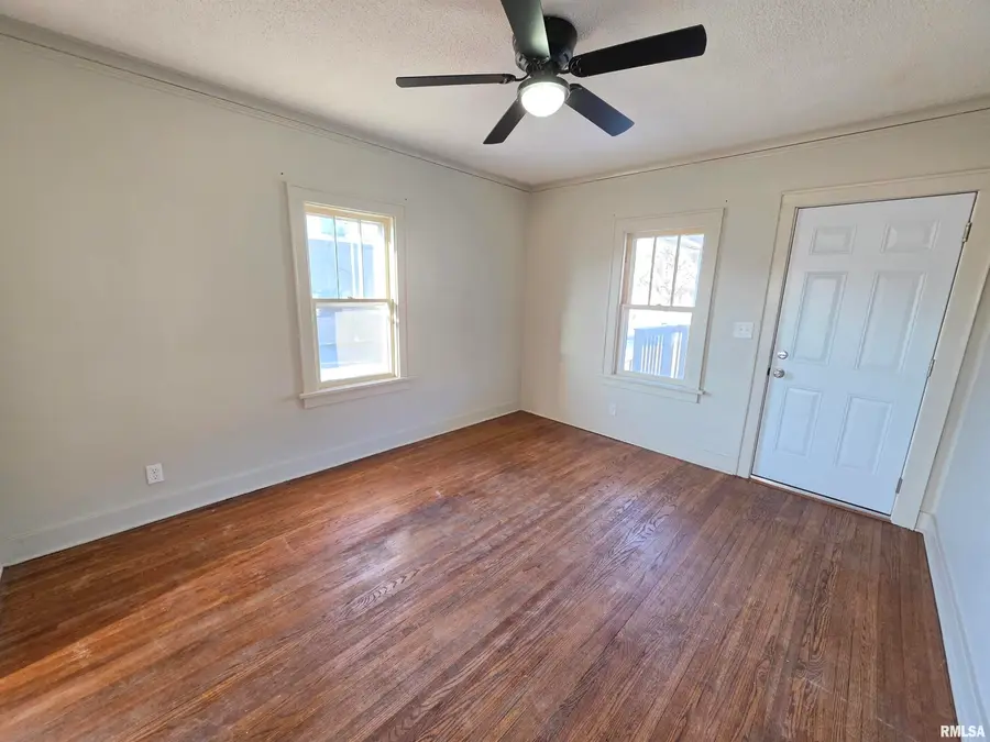 112 Arnold Avenue, East Peoria, IL 61611 - #3