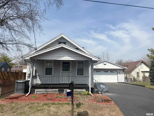 2107 E Wren Street, Peoria Heights, IL 61616