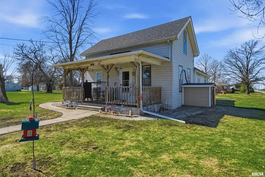 736 Washington Street, Minonk, IL 61760 - #2