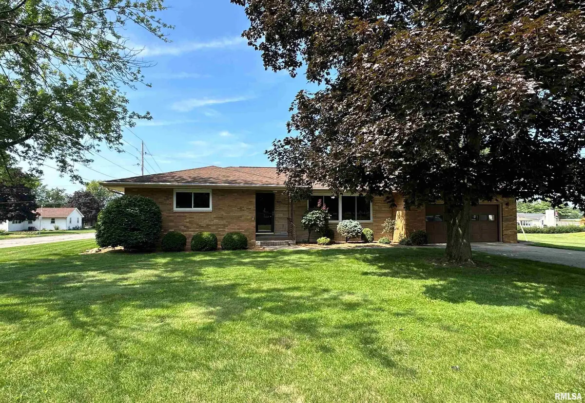 321 W Madison Street, Metamora, IL 61548 - #1