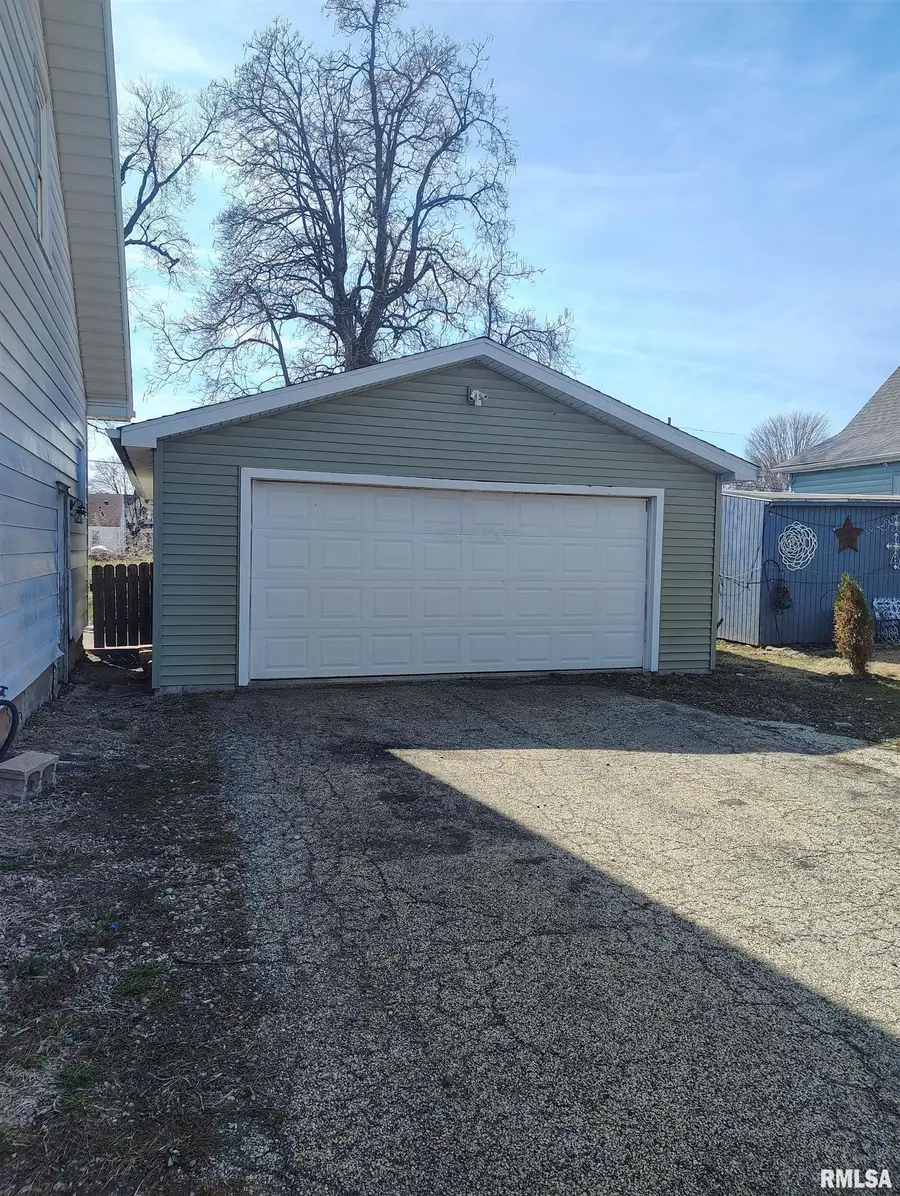 646 E Locust Street, Canton, IL 61520-1486 - #3