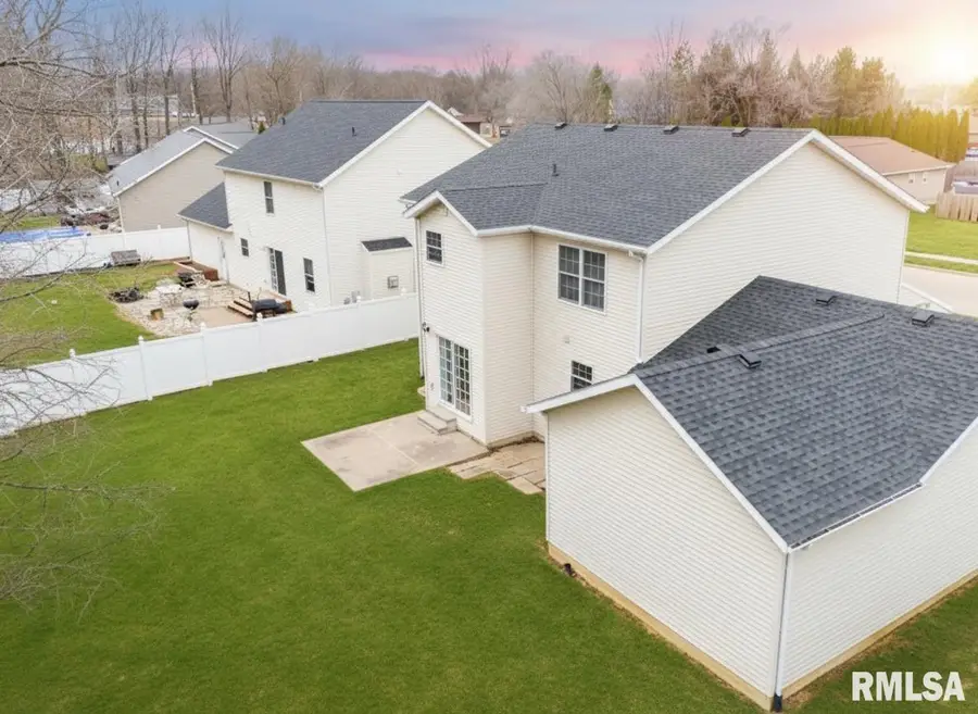 106 Stonewood Drive, East Peoria, IL 61611 - #3