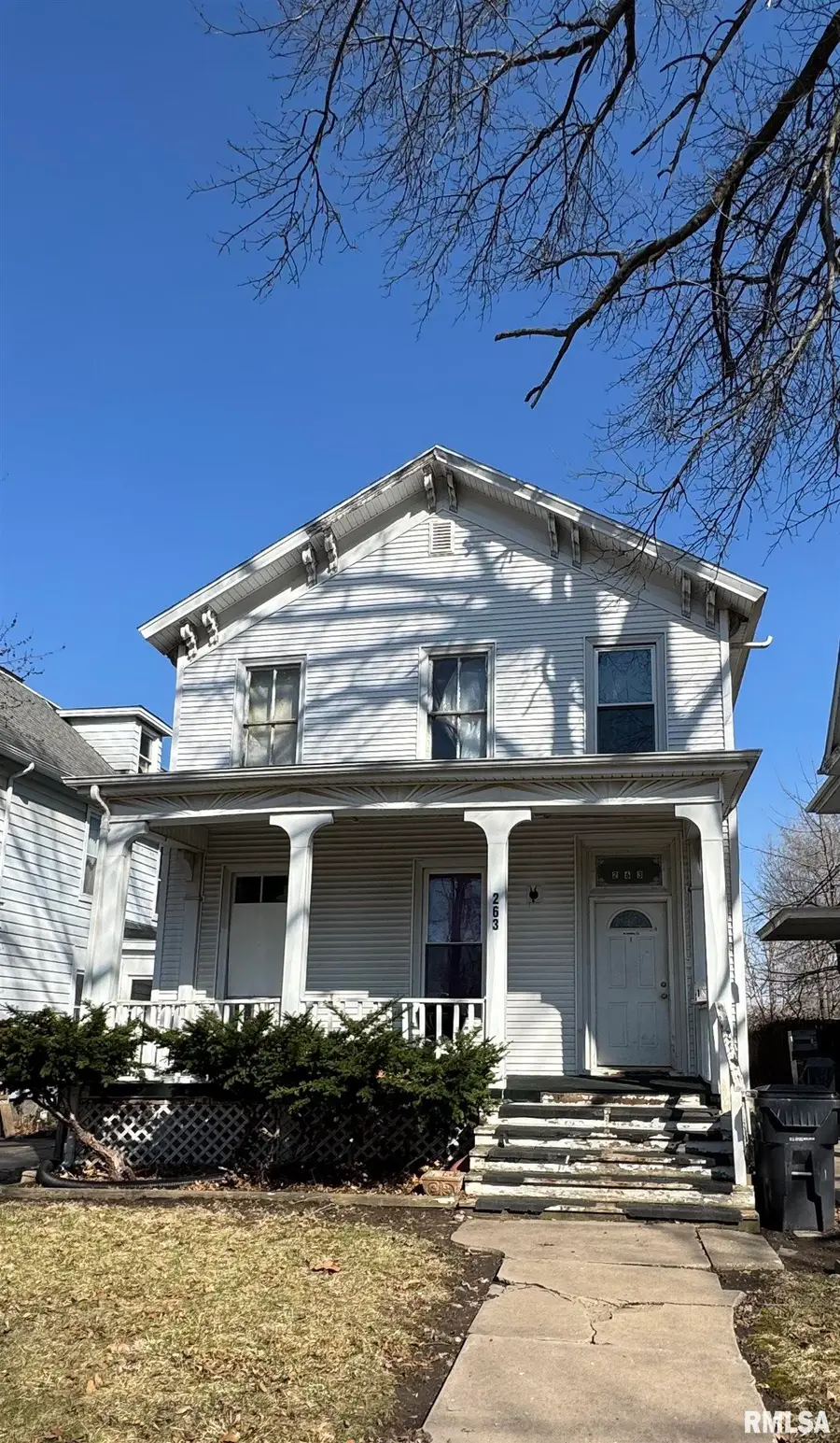 263 S 1st Avenue, Canton, IL 61520 - #3