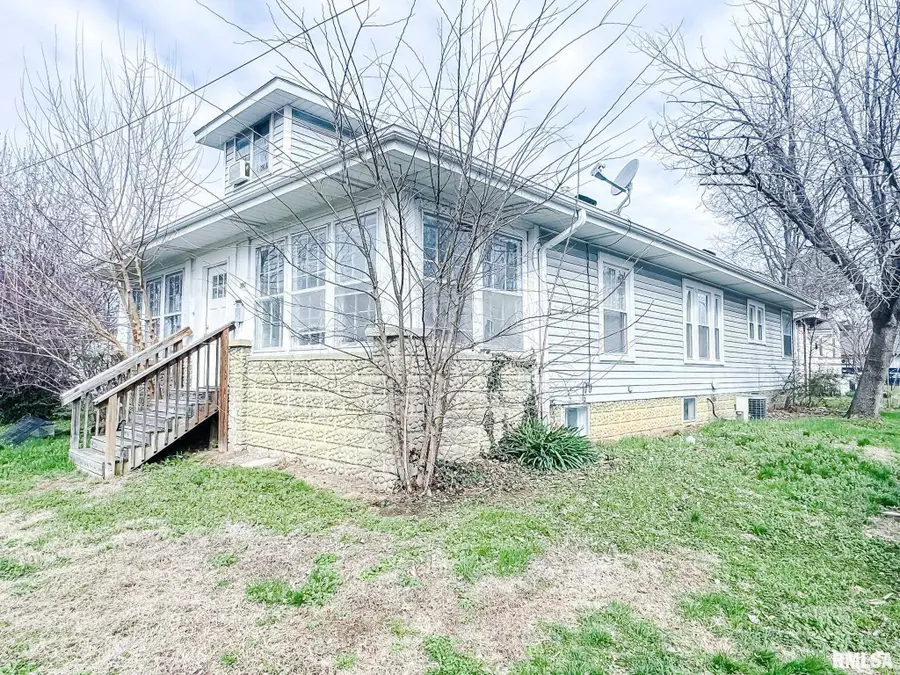 300 W Goodall Street, Marion, IL 62959 - #3