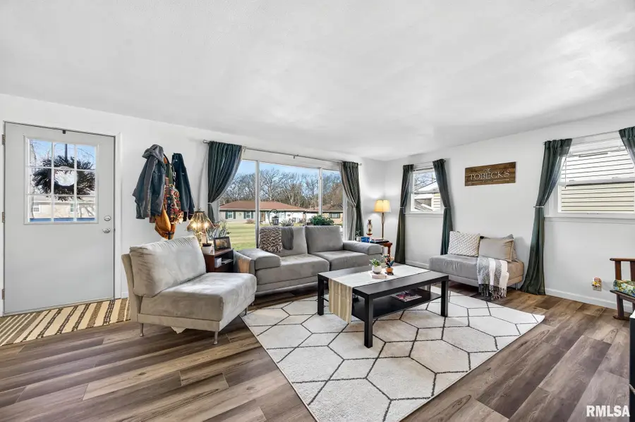 310 Sherwood Park Road, Washington, IL 61571 - #3