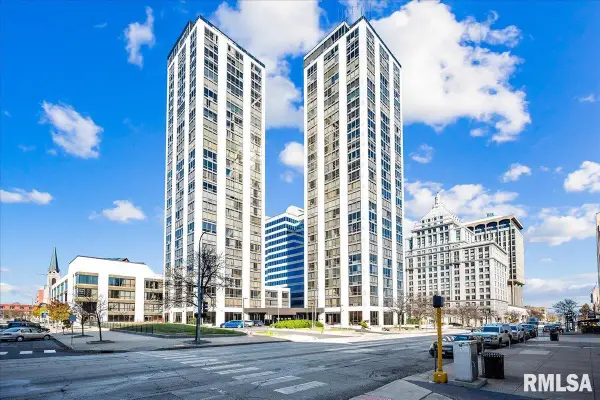 125 SW Jefferson Avenue #W6E, Peoria, IL 61602