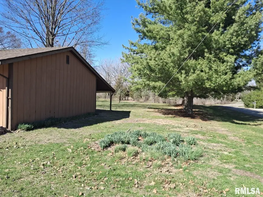 23074 N Cherokee Road, Cuba, IL 61427 - #2