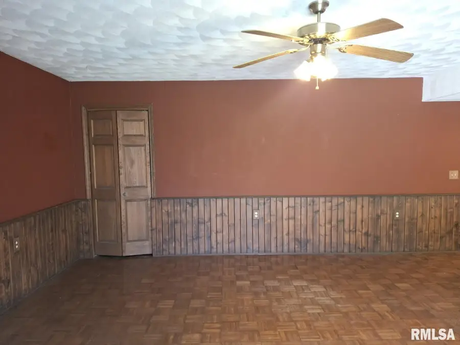 23074 N Cherokee Road, Cuba, IL 61427 - #3