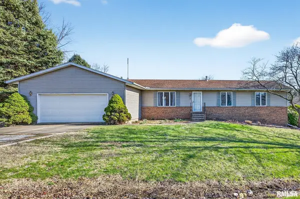 7 Carlton Drive, Mackinaw, IL 61755