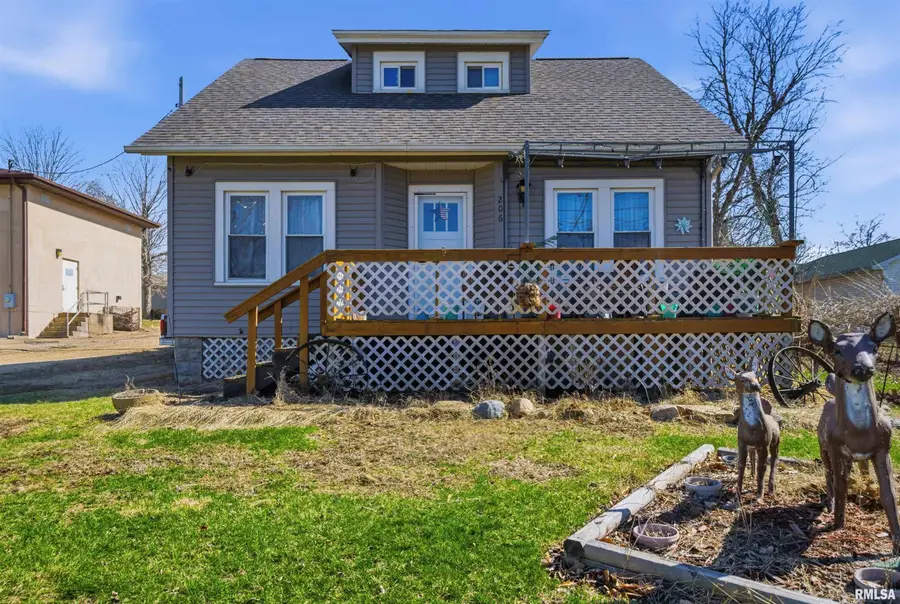 206 N Washington Street, Washburn, IL 61570 - #2