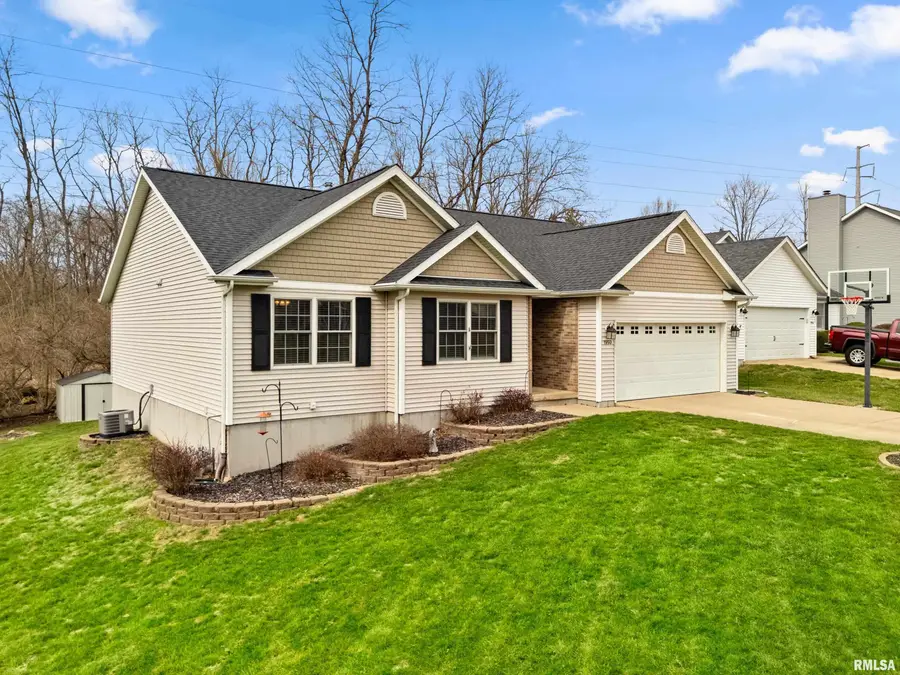 1950 English Oak, Washington, IL 61571 - #2