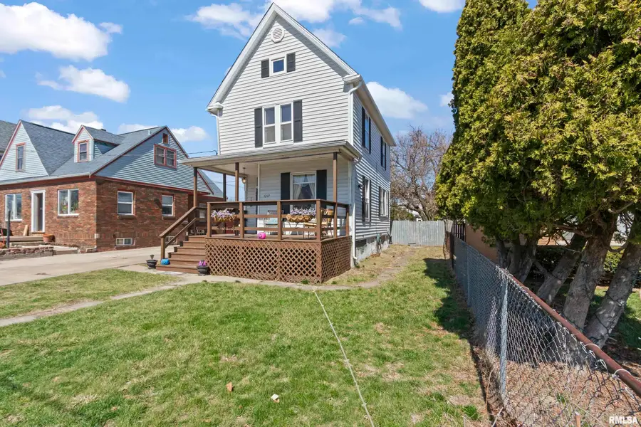 1217 W Gilbert Avenue, Peoria, IL 61604 - #2