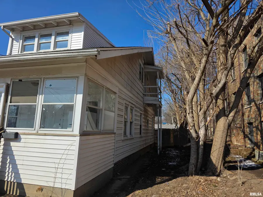 1111 E Republic Street, Peoria, IL 61603 - #2