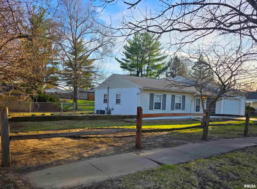 917 E Baker Street, Bloomington, IL 61701 - #3