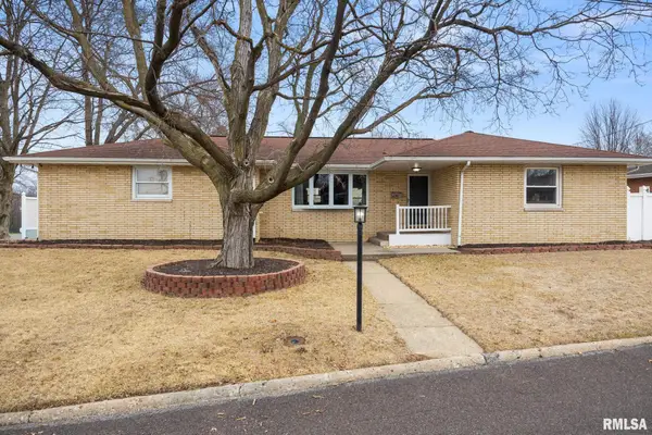 1500 Highwood Avenue, Pekin, IL 61554