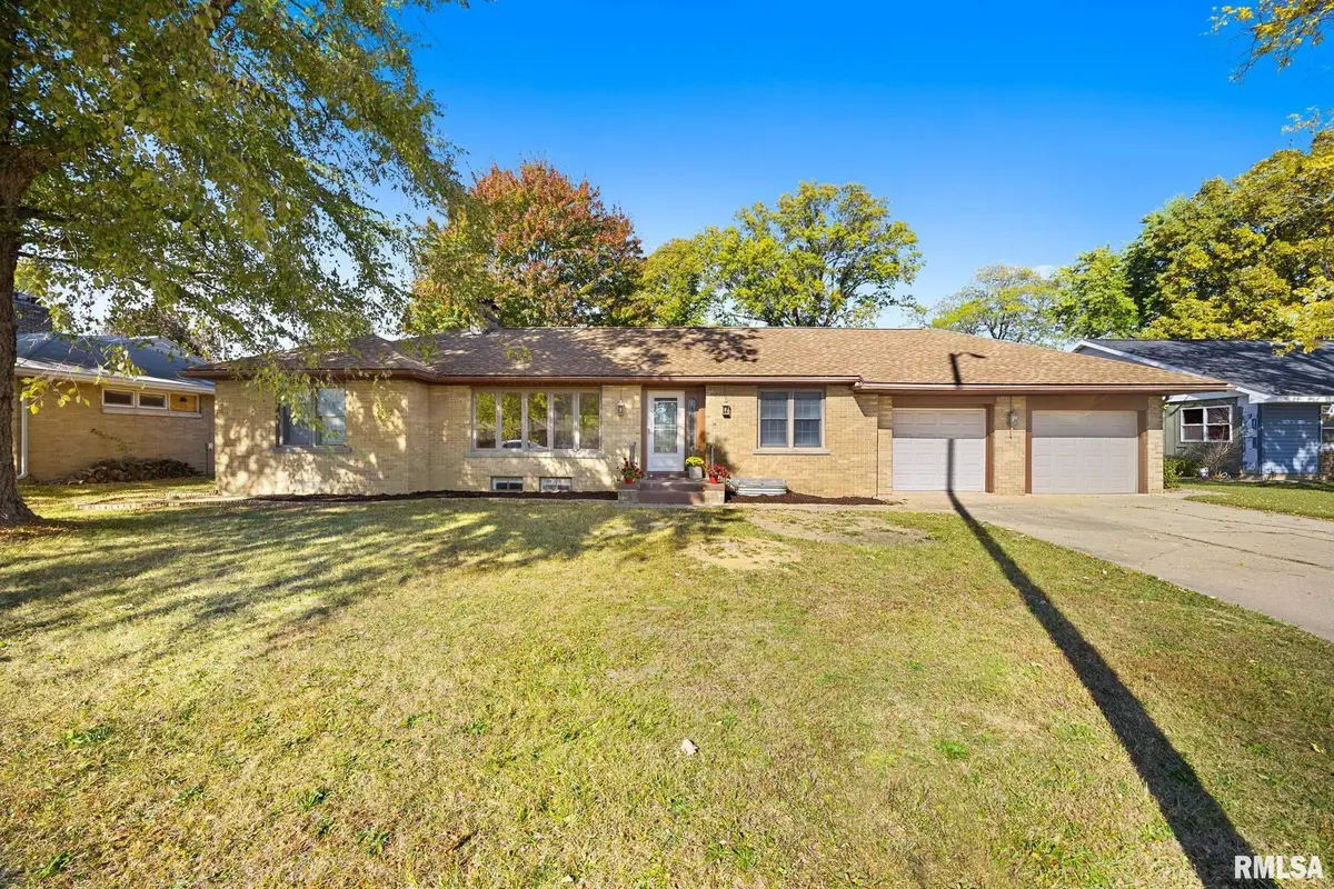 205 W Glen Avenue, Peoria, IL 61614 - #1