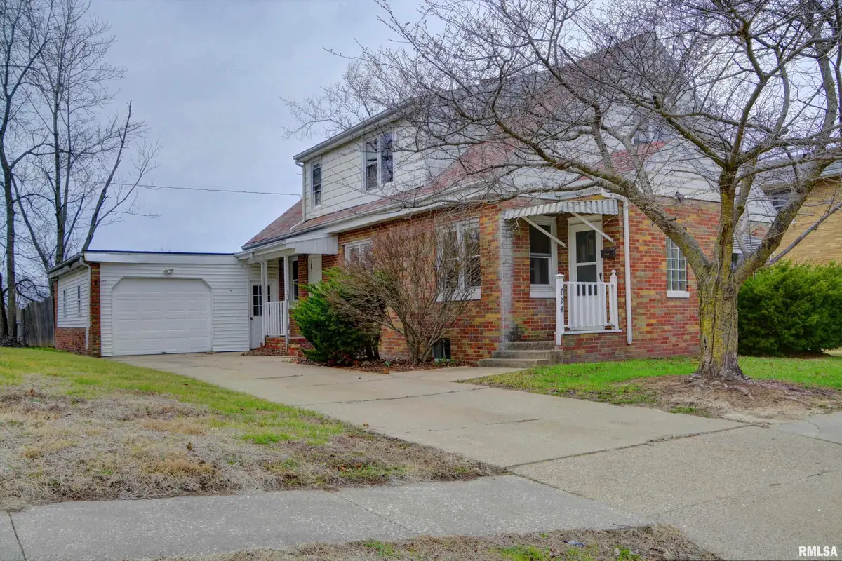 724 N Charles Street, Macomb, IL 61455 - #1