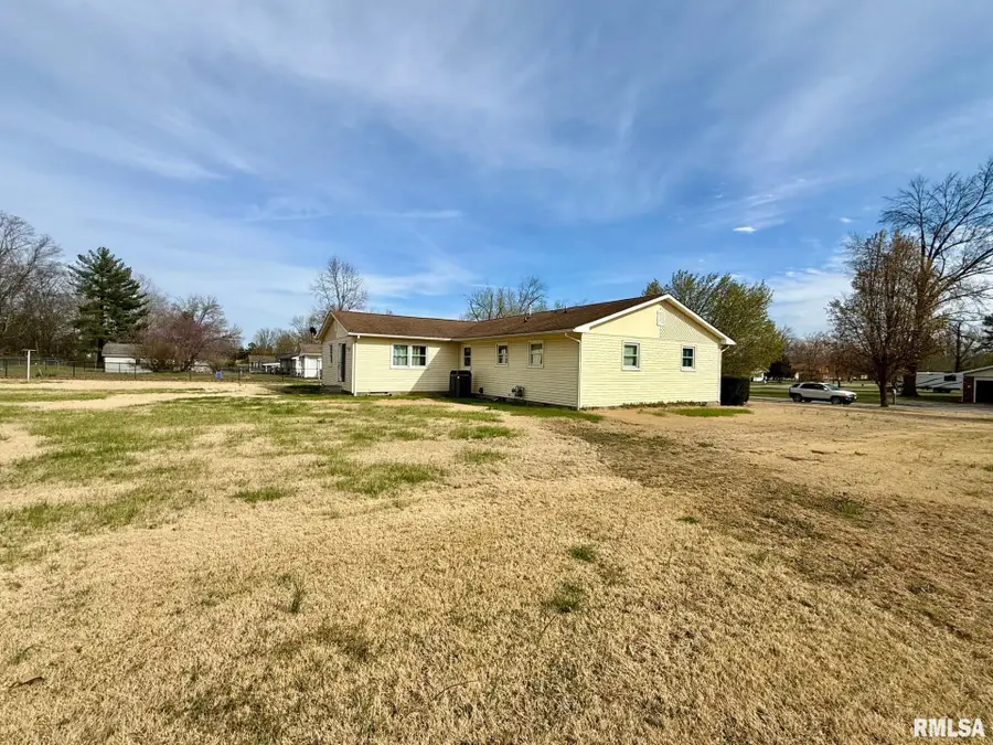 1008 Jeffery Drive, Carterville, IL 62918 - #2