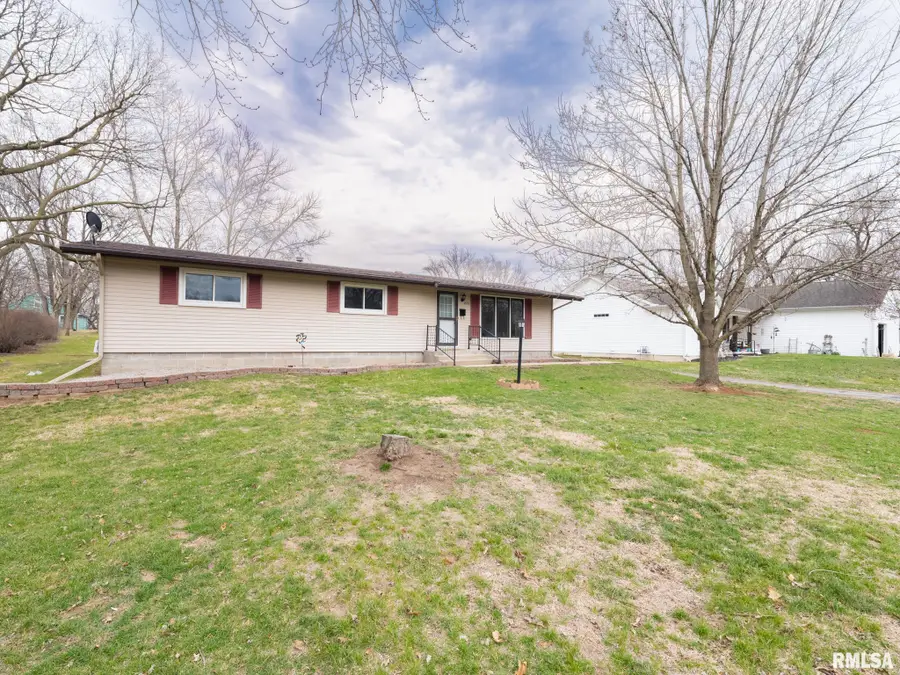 825 N Broadway Street, Havana, IL 62644 - #3