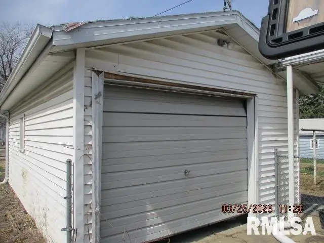 454 Dean Court, Canton, IL 61520 - #2