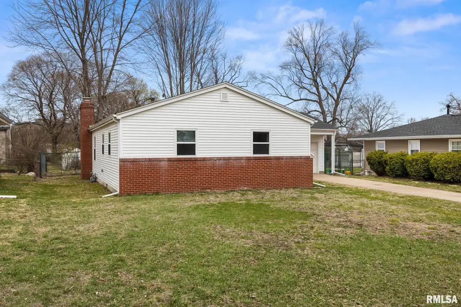 1807 E Saint Jude Court, Peoria Heights, IL 61616 - #3