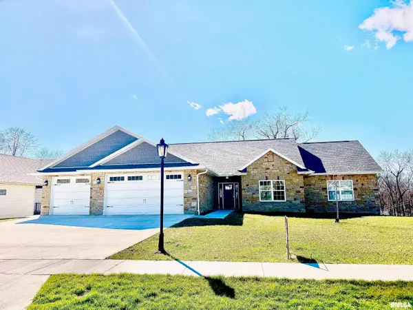 107 Samuel Court, Washington, IL 61571