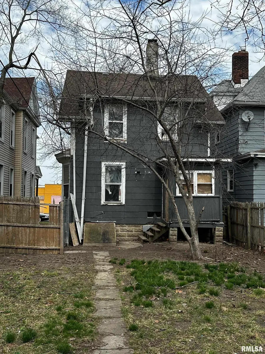 804 E Nebraska Avenue, Peoria, IL 61603 - #2